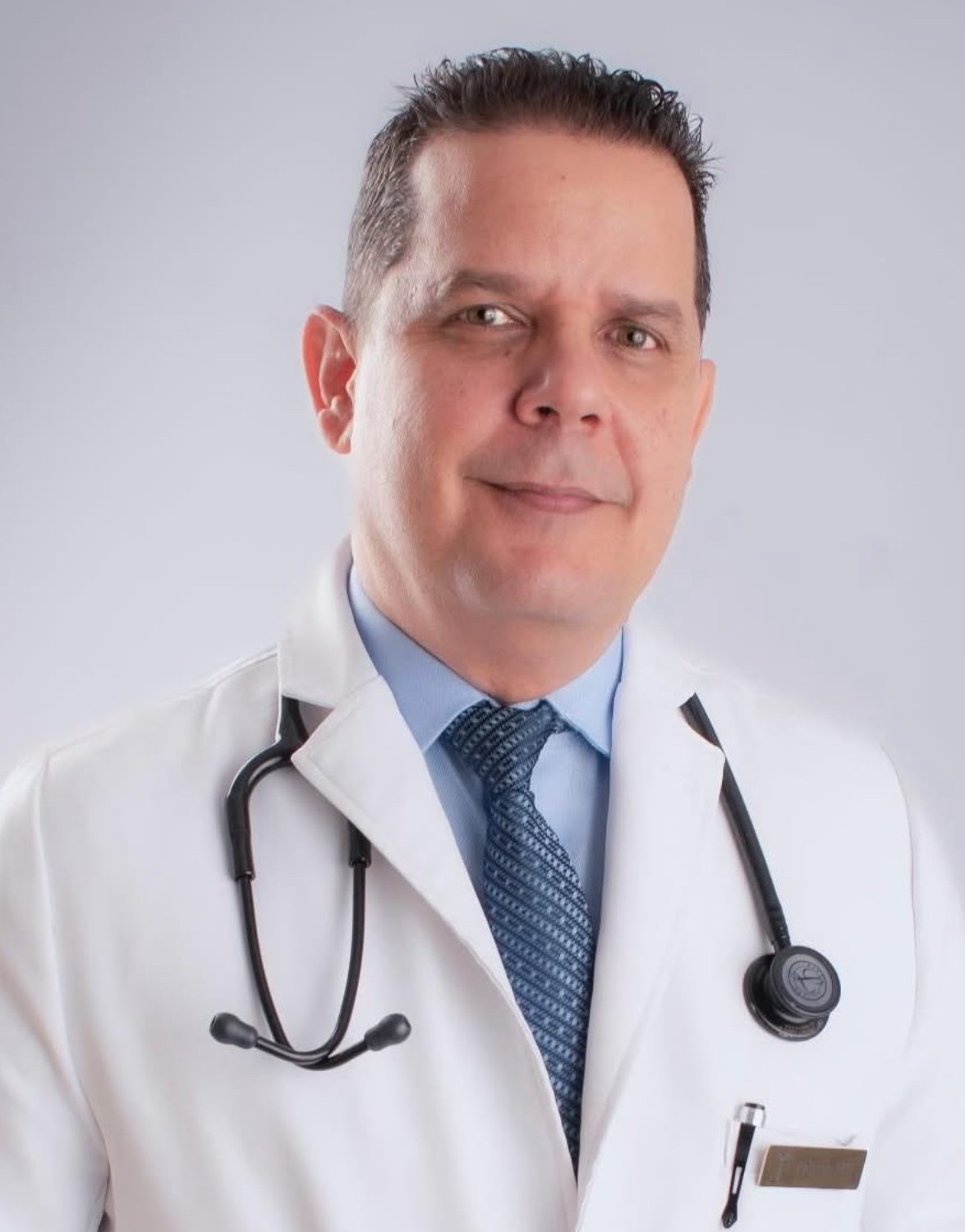 Dr. Raul Andres Perez Falero